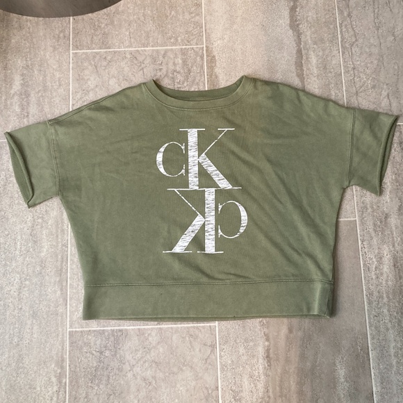 Calvin Klein crop top - Picture 1 of 3
